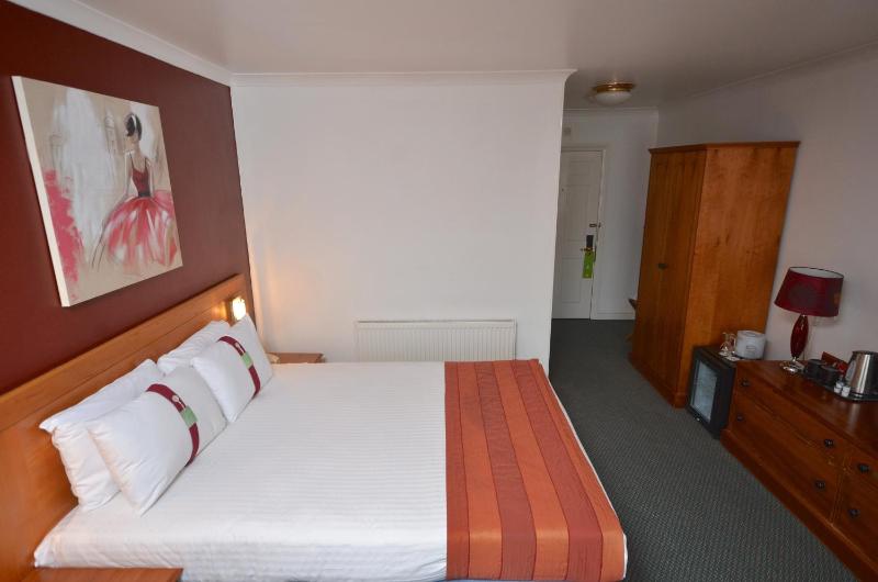Standard Room image 3