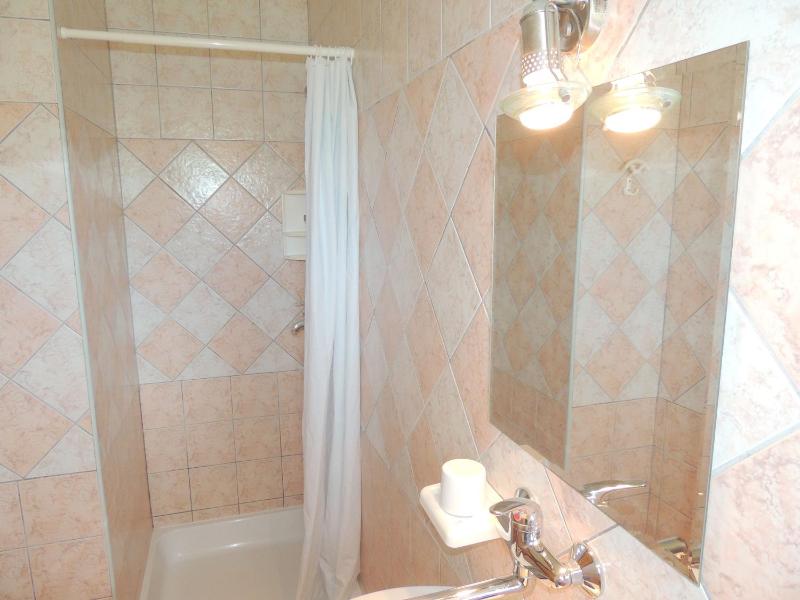 Twin/Double Room image 1