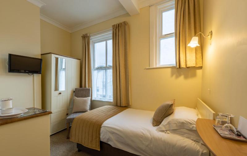 Portland House - image 34