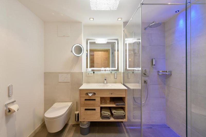 Apartment Medium image 4