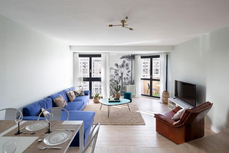 Three-Bedroom Apartment image 4