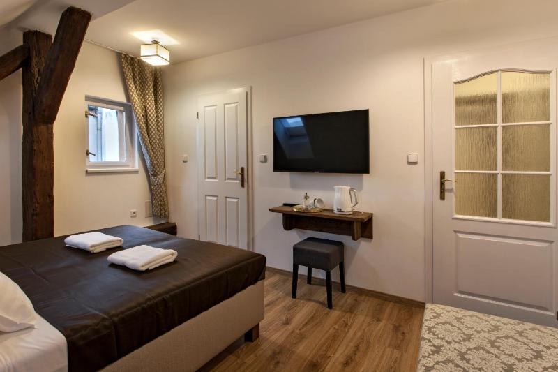 Triple Room image 3