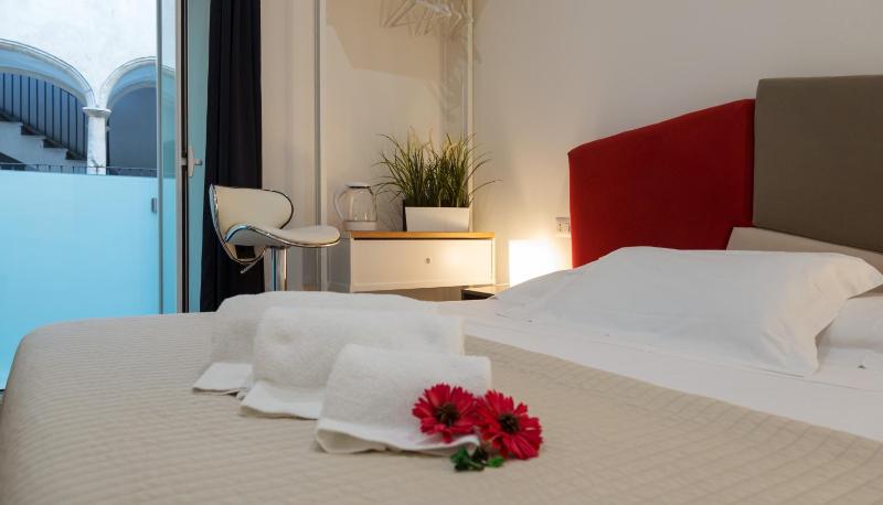 Le Suites Del Duomo House - image 7