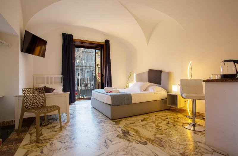 Le Suites Del Duomo House - image 2