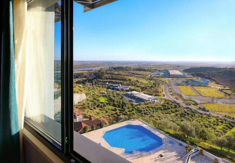 Premium Double Room with Panoramic View image 3