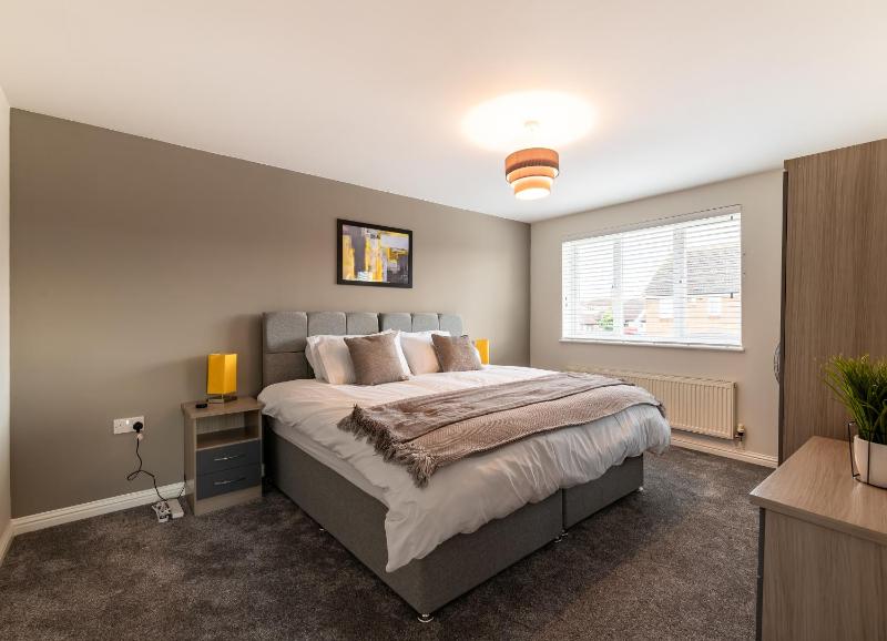 Superior Apartment image 3