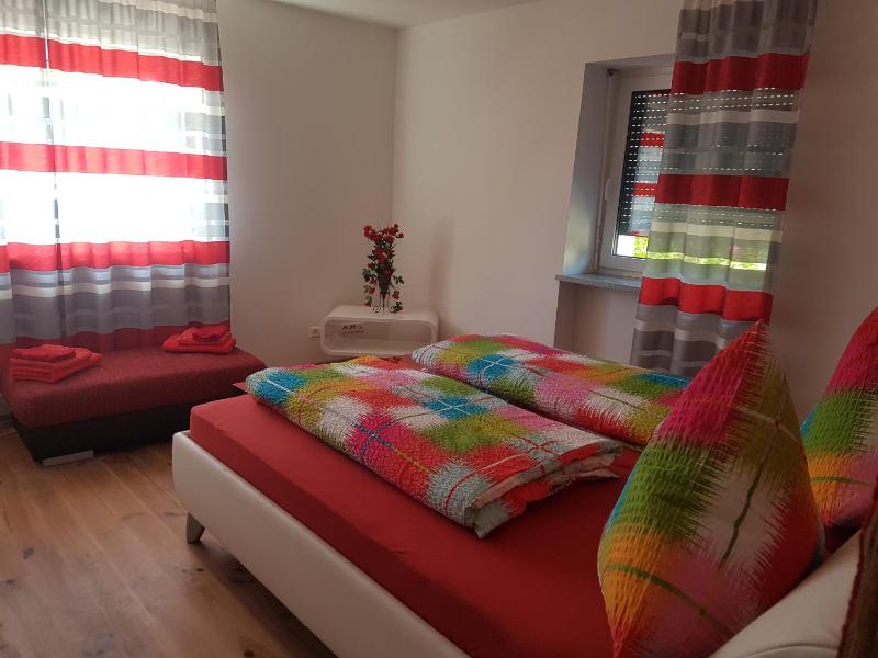 One-Bedroom Apartment image 3
