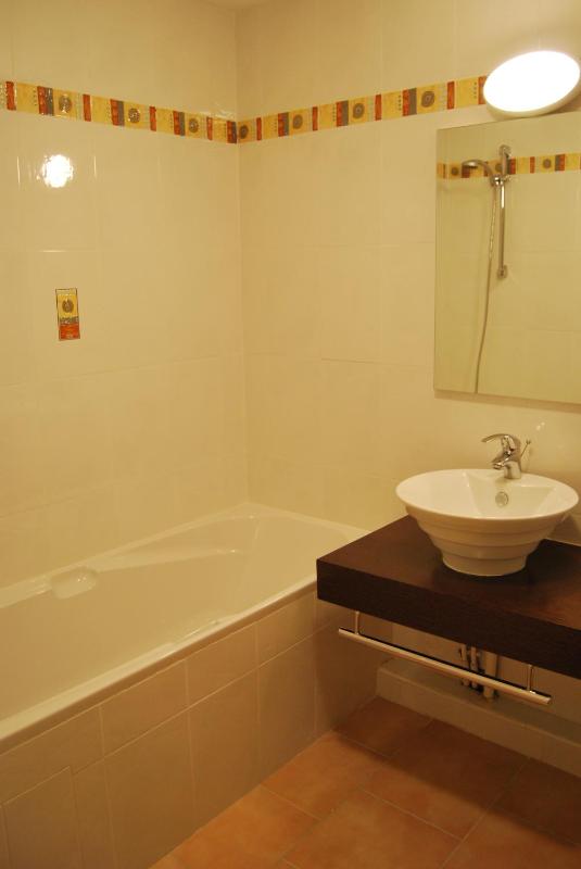 Studio (2 Adults) image 1