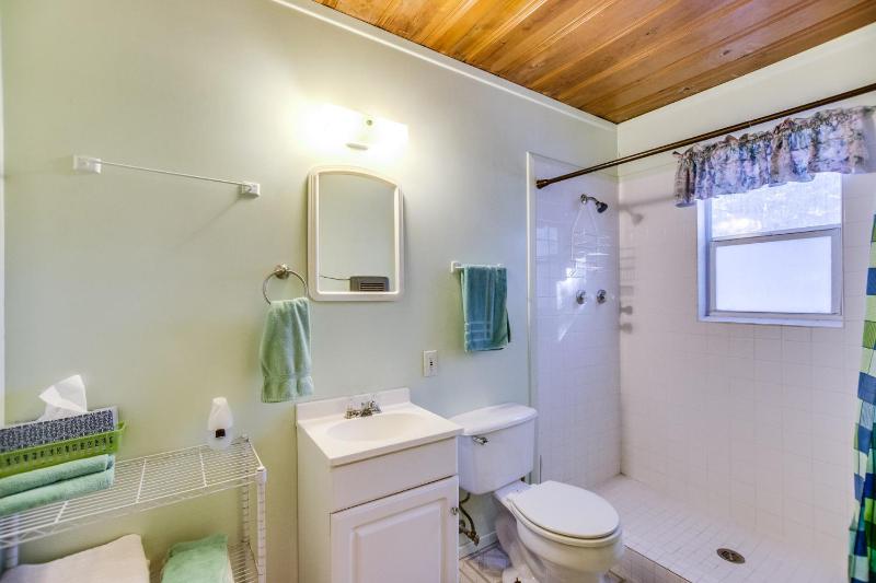 One-Bedroom House image 2