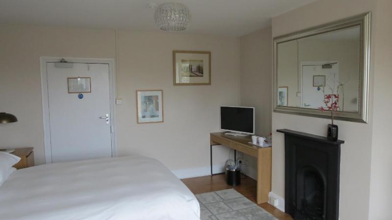 Double Room image 1