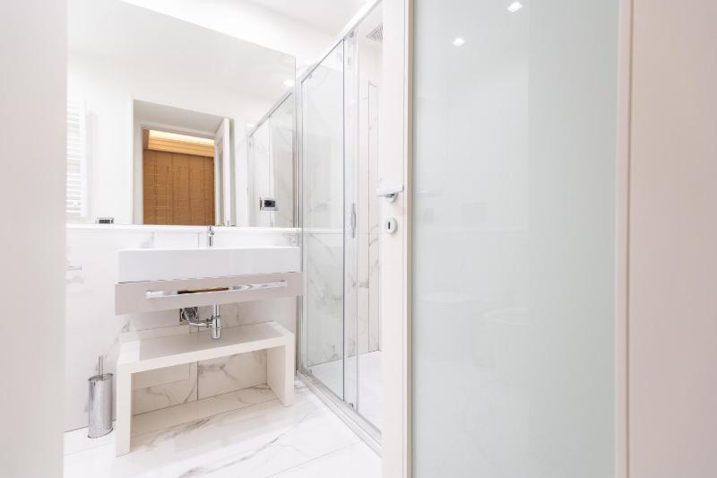 Deluxe Double Room image 4