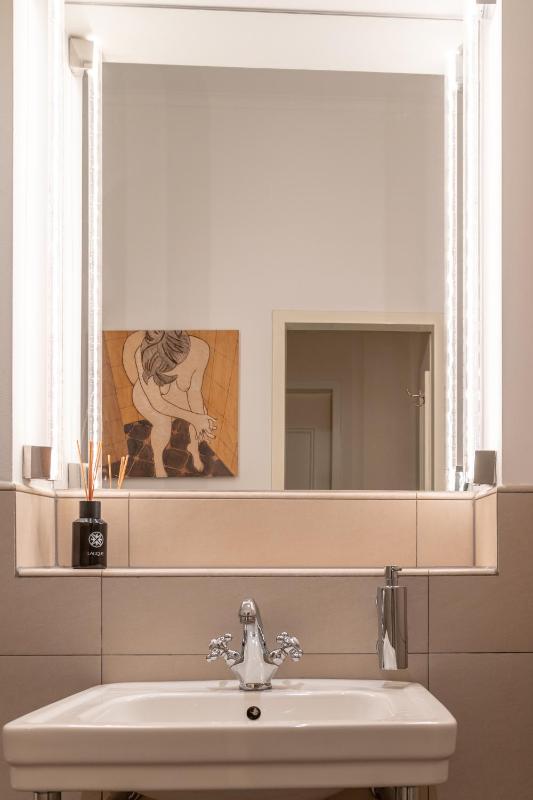 Single Room image 2