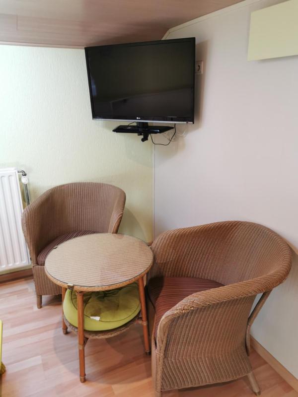 Double or Twin Room with Private Bathroom image 3