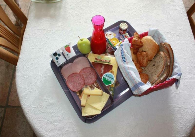 Double or Twin Room with Private Bathroom image 4