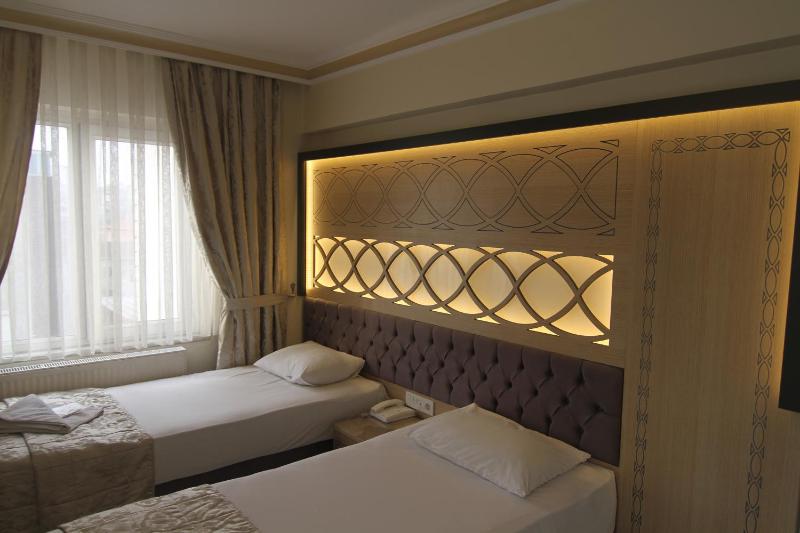 Double Room image 2