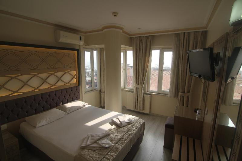 Grand Liza Hotel - image 10