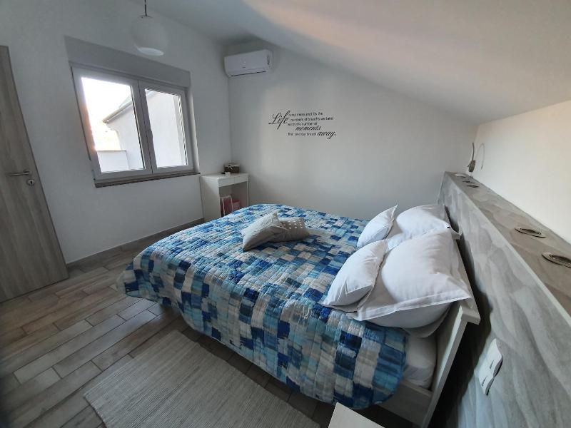Apartment Villa Franci Pag with heating and open all year - image 4