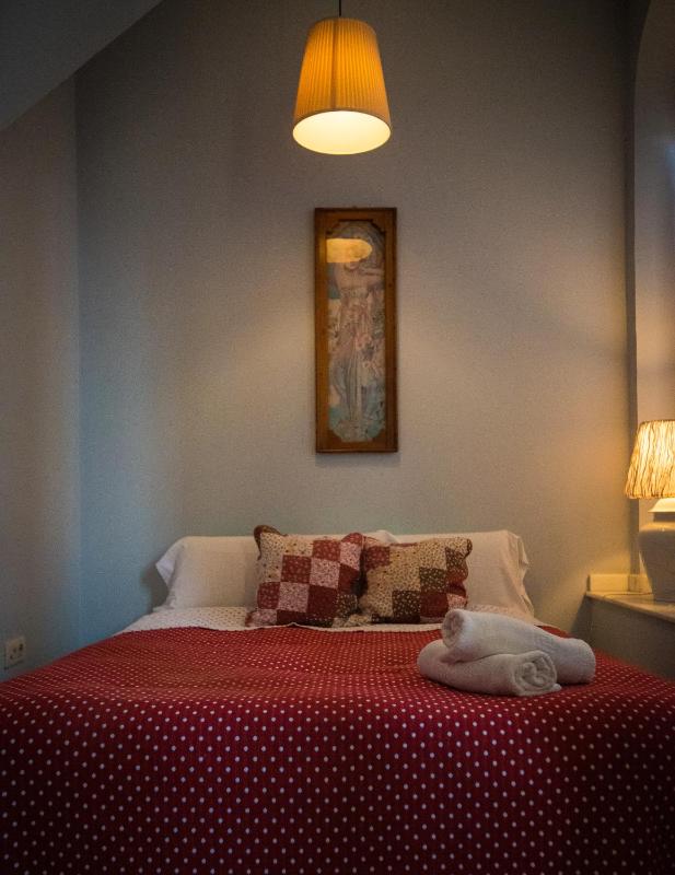 Deluxe Queen Room image 1