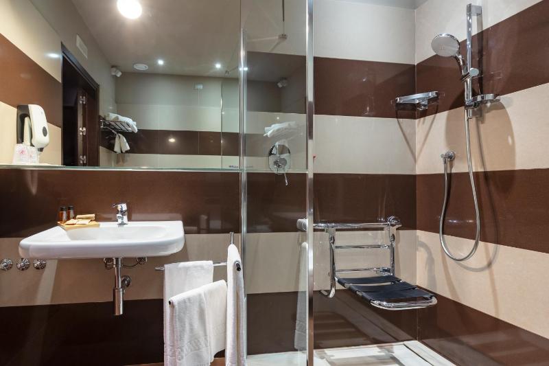 Superior Double or Twin Room image 2