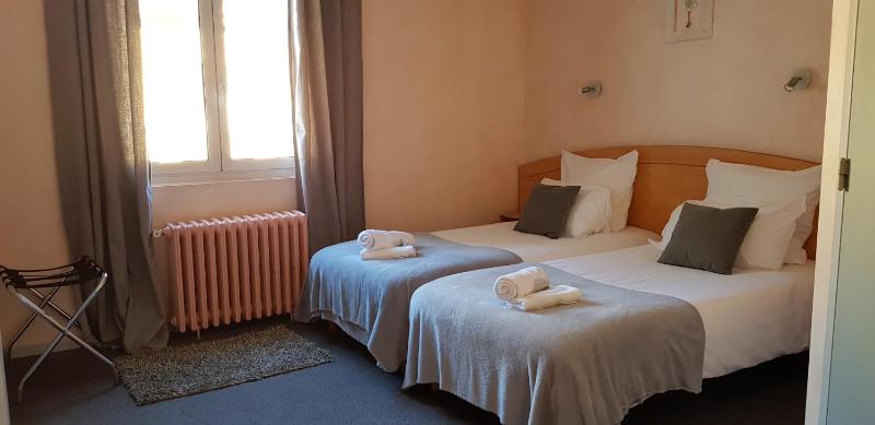 Twin Room image 1