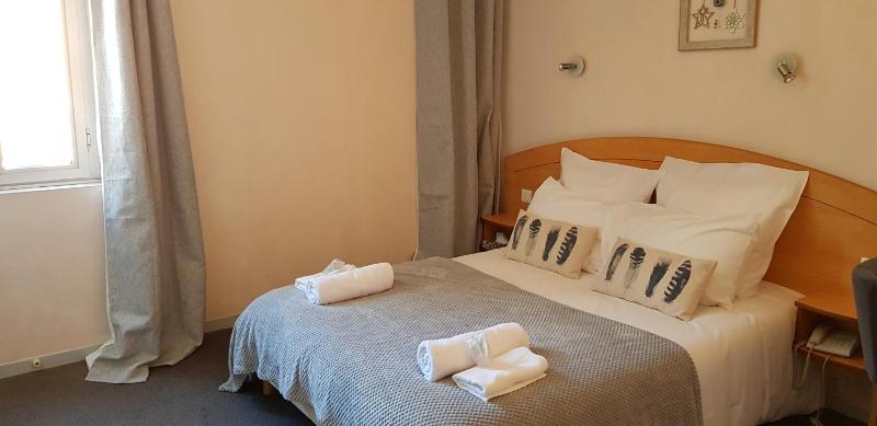 Double Room image 4
