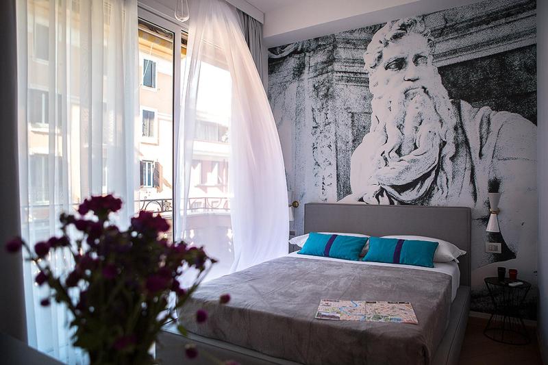 Deluxe Single Room image 3
