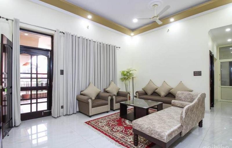Touristen Holiday Home A luxury Villa - image 48