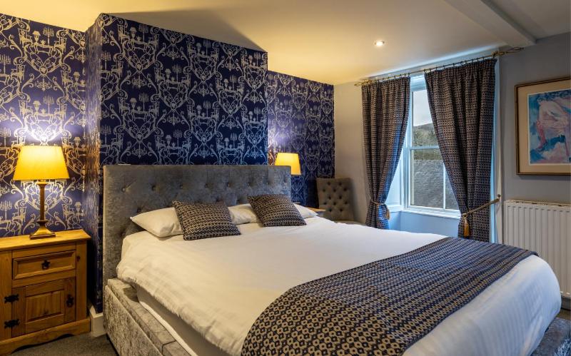 Double Room image 4