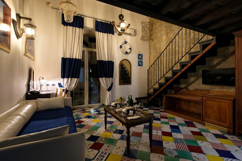 Junior Suite - Split Level image 4