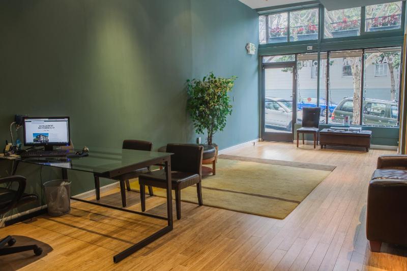 Casa Loma Hotel - image 11