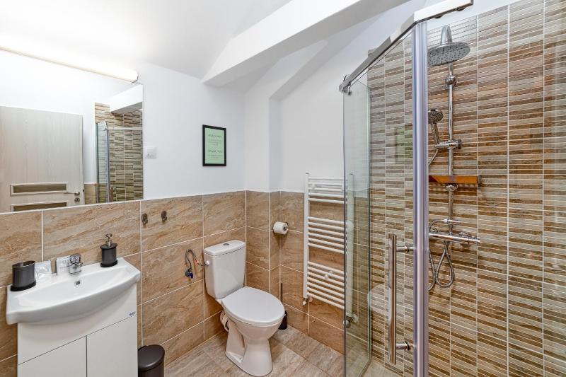 T House - image 42