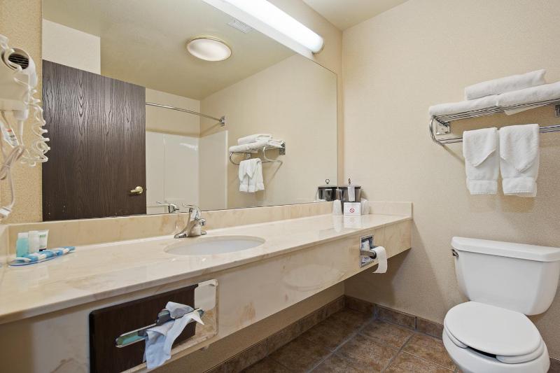 Executive King Suite image 2