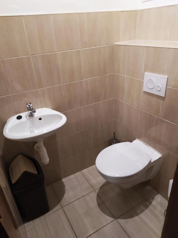 Triple Room with Shared Bathroom image 3