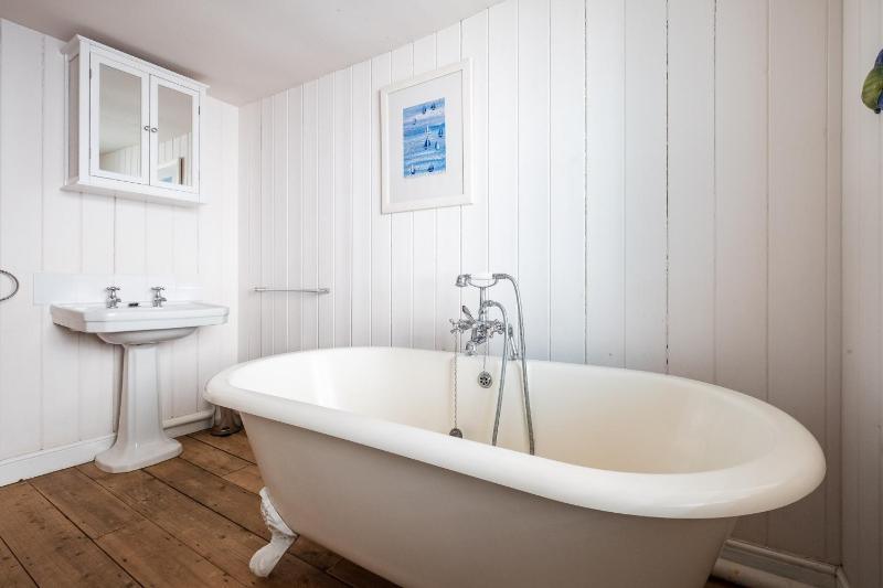 The Old Gordon House - High Street location close to the beach and town amenities - Aldeburgh Coastal Cottages - image 8