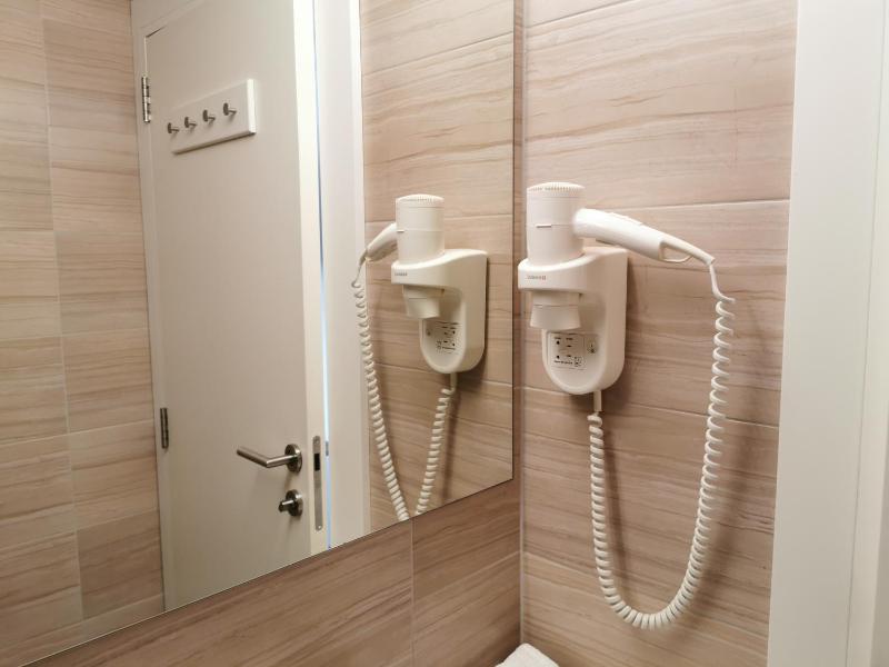 Double Room with River View image 3