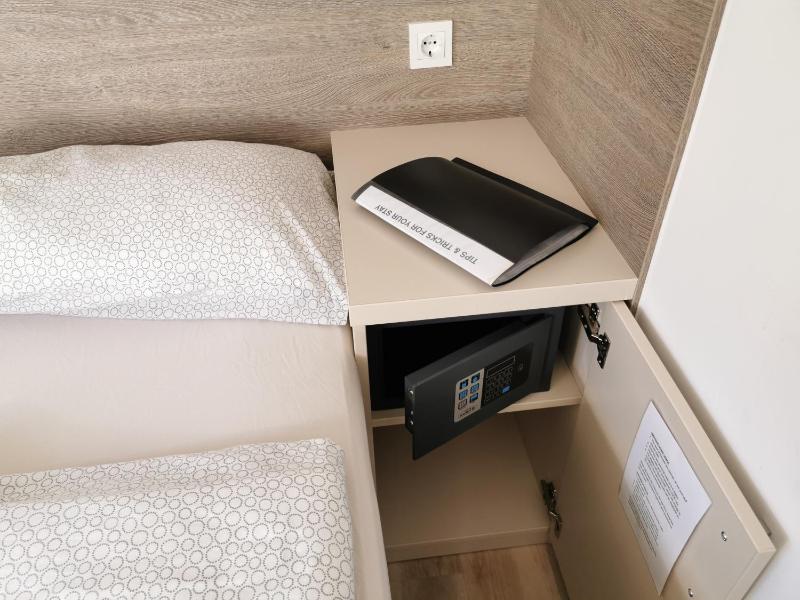 Double Room with River View image 4