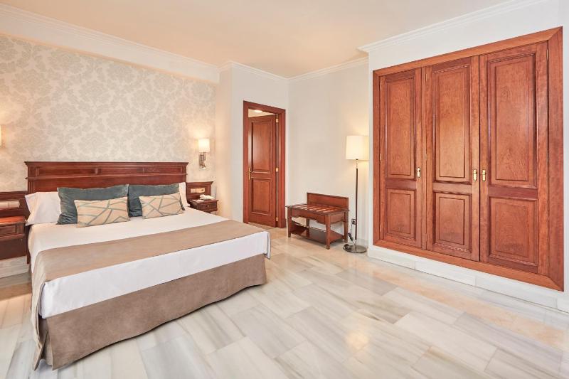 Superior Double or Twin Room image 2