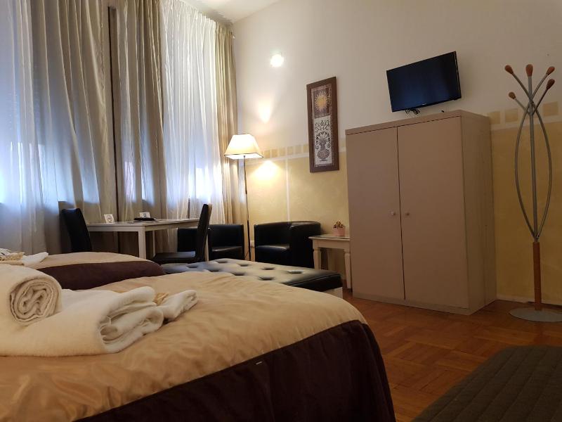 Double or Twin Room with Shared Bathroom image 3
