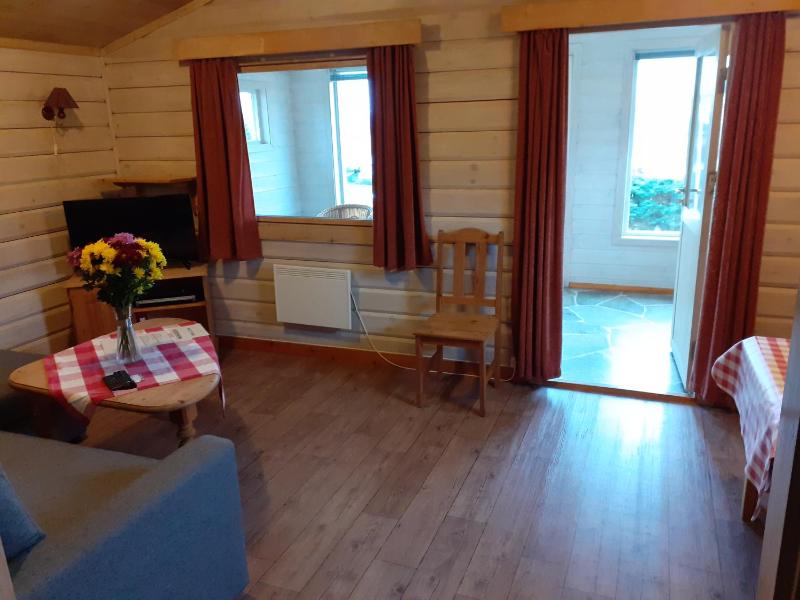 One-Bedroom Cottage image 2