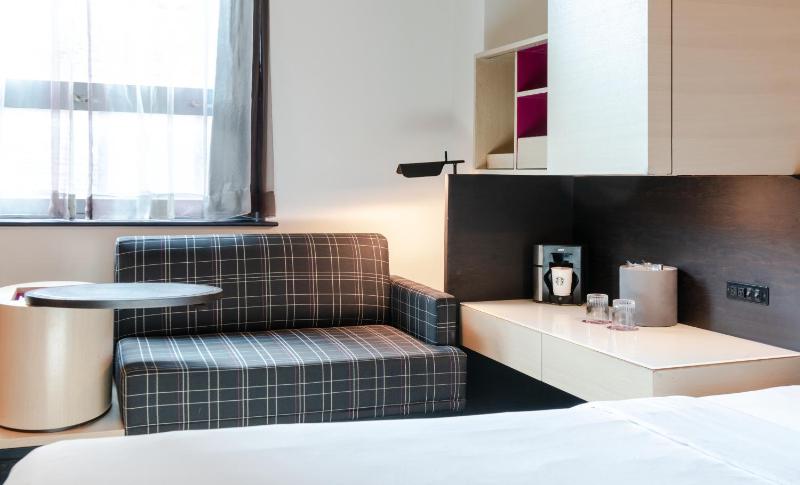 King Room - High Floor image 3