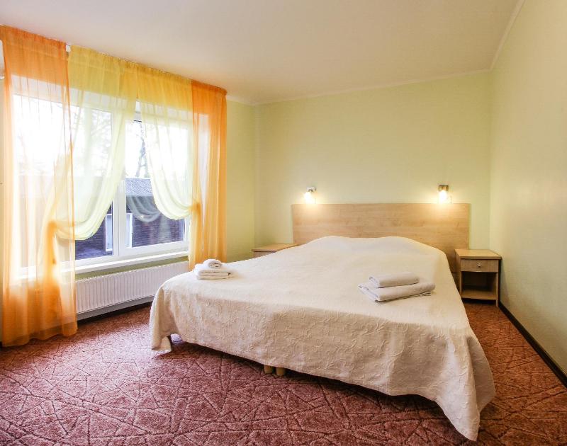 Budget Double or Twin Room image 4