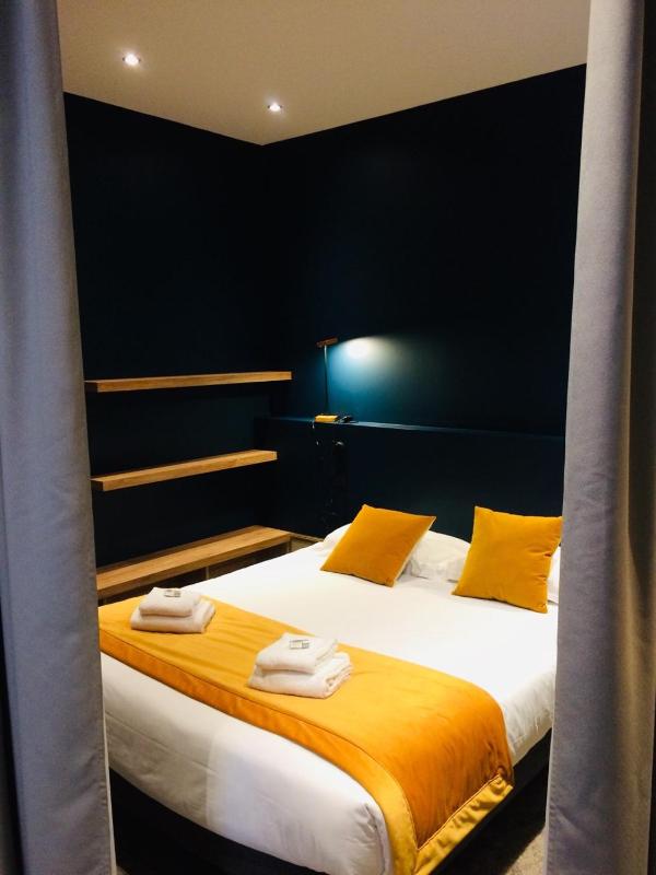 Quadruple Room image 1