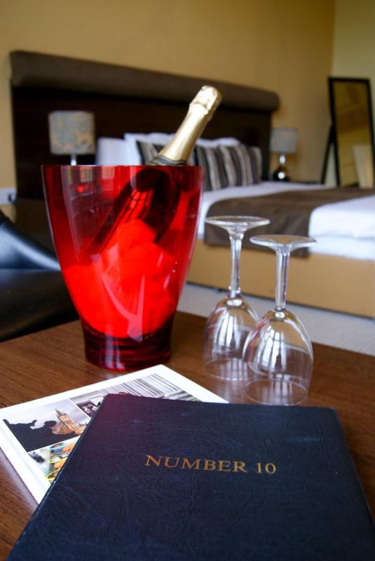 Club Double Room image 4