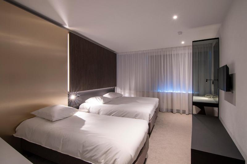 Standard Triple Room image 4