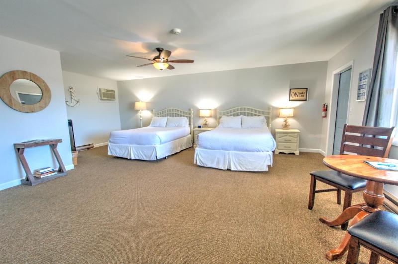 Standard Double Room image 4