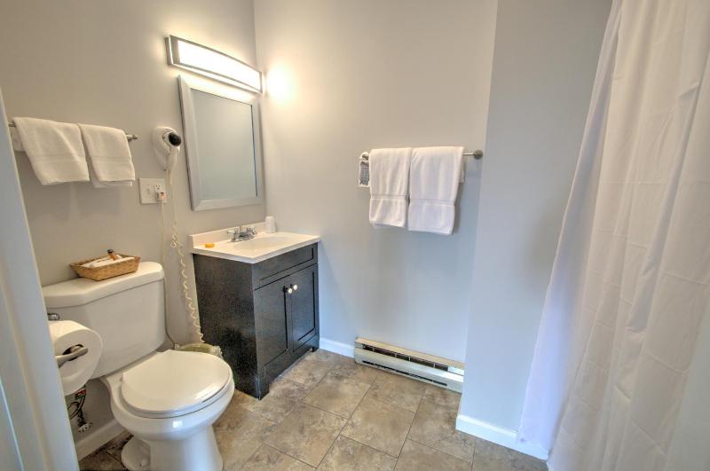 Standard Double Room image 2