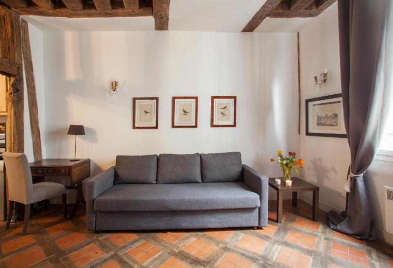 Gregoire Apartment - image 2