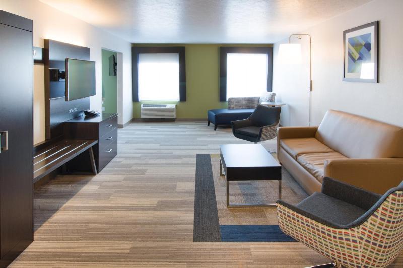 King Suite with Sofa Bed image 2