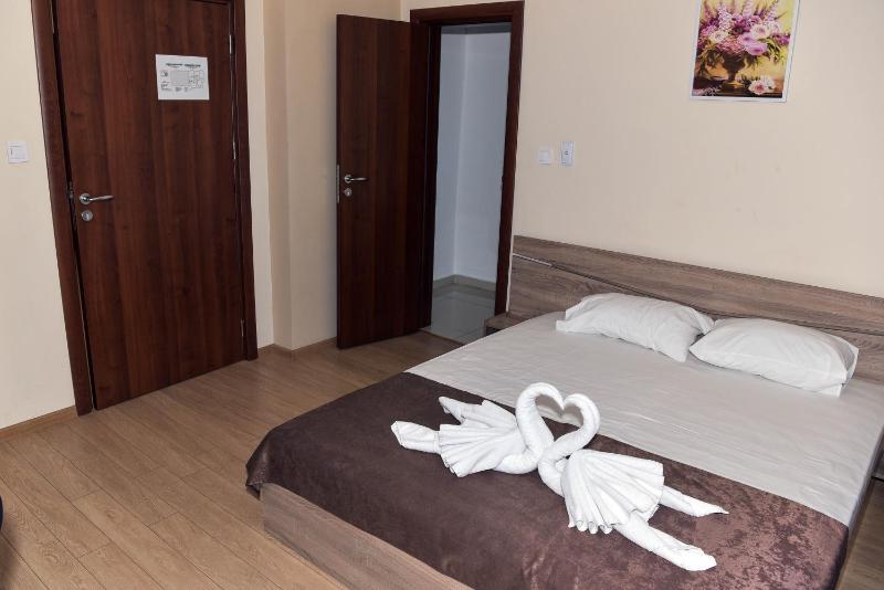 Twain Apart&Rooms - image 2