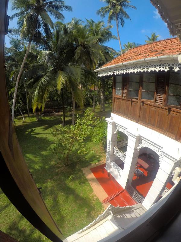 Charlotte's Coral Breeze - A Colonial Seaside Bungalow - image 10